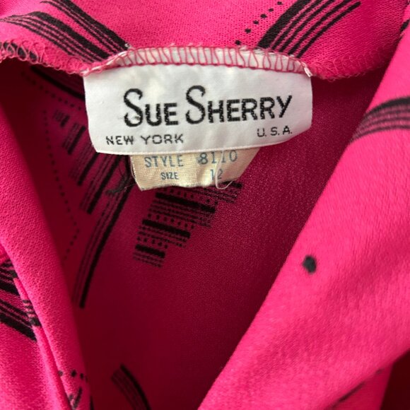 Vintage Dress - Picture 2 of 7